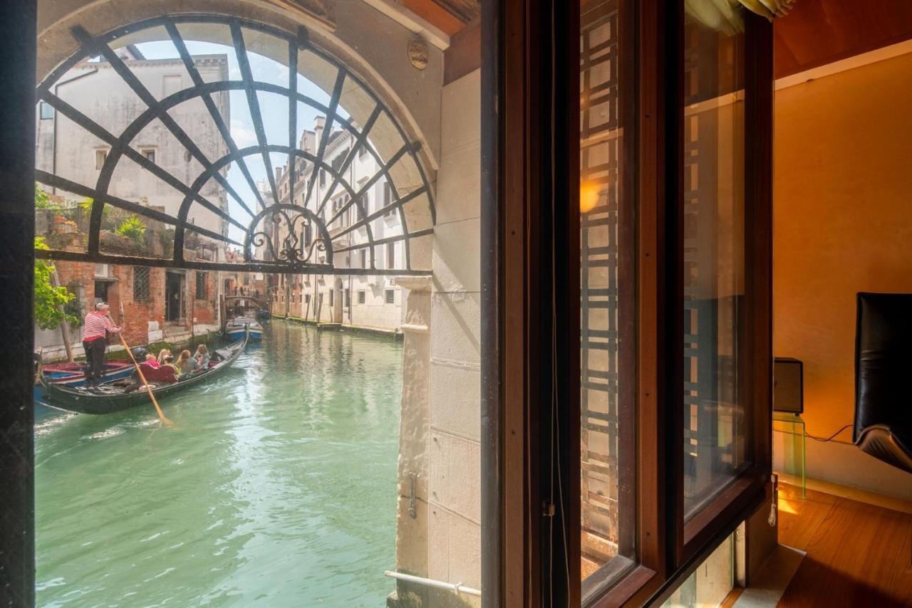 Casa Flavia Ai Morosini - Luxury With Canal View * Venecia
