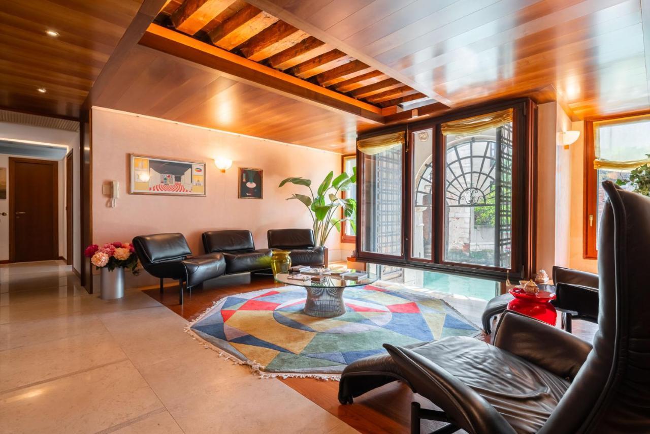 Dom wakacyjny Casa Flavia Ai Morosini - Luxury With Canal View *