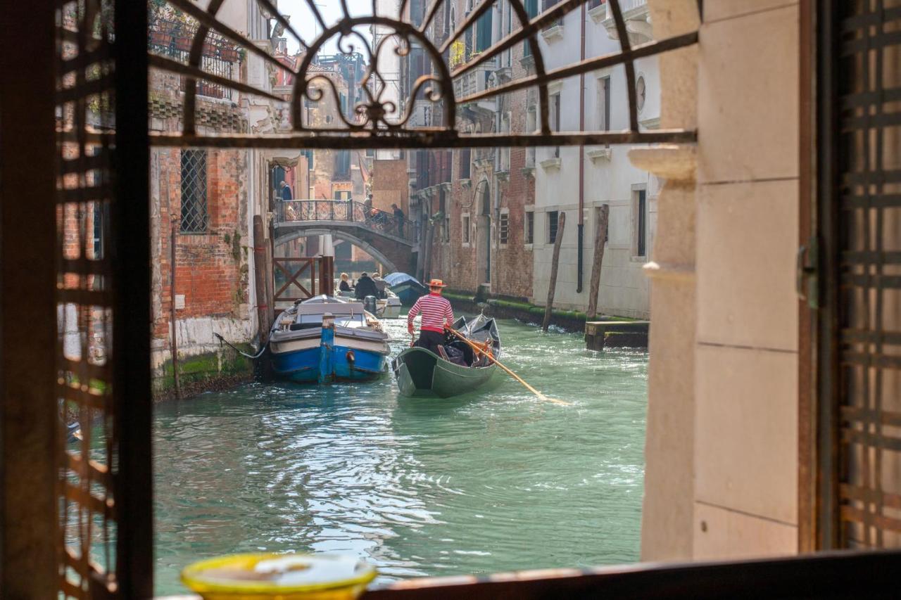 Casa Flavia Ai Morosini - Luxury With Canal View Dom wakacyjny Wenecja